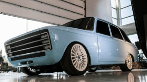 Elektroauto "Kalaschnikow"