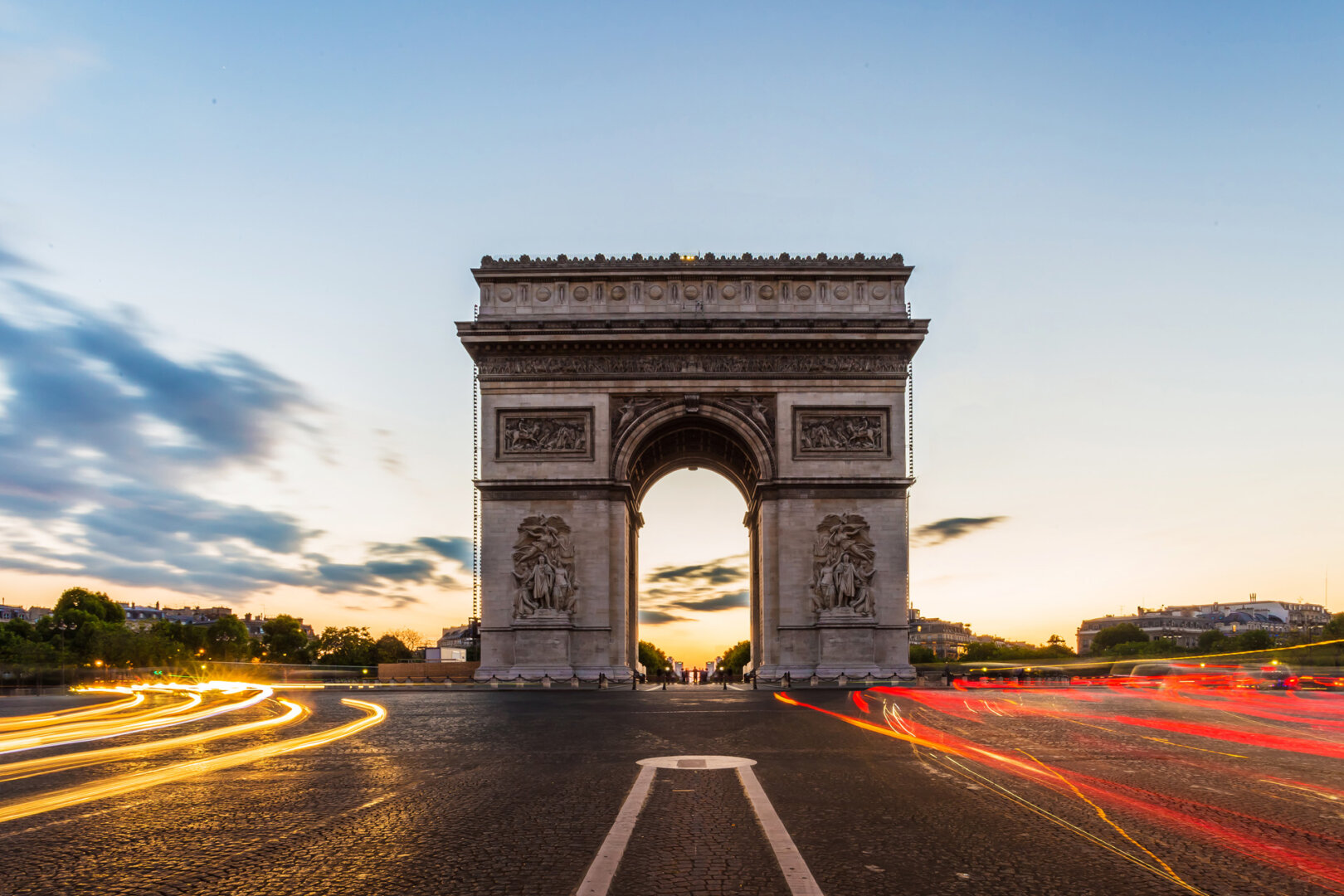 Frankreich Triumphbogen E-Mobilität