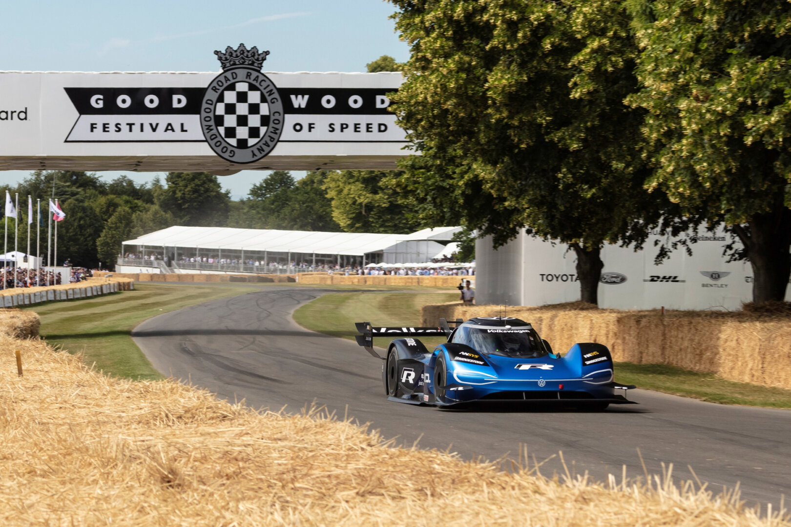 Das E-Auto VW ID.R hat einen Formel 1 Rekord gebrochen.